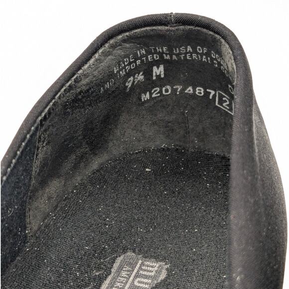 Munro Cindi Block Heel Pump Black Stretch Fabric Square Toe Size US9.5M EU41 - Picture 3 of 13